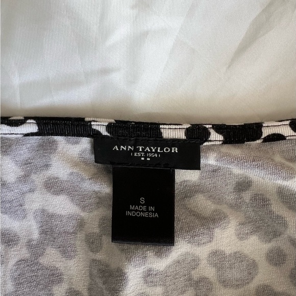 Anne Taylor V Neck Sleevless Print Dress Size Small - Picture 7 of 7